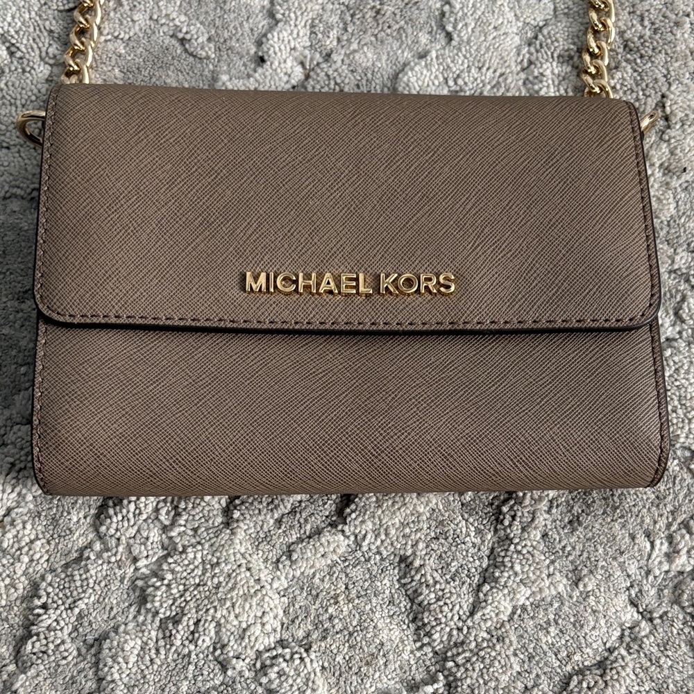 Michael Kors Tan Crossbody Bag with Gold Chain NWT